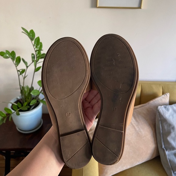 Matt + Nat Vegan Leather Sandals  -  Size 37 - Picture 4 of 5